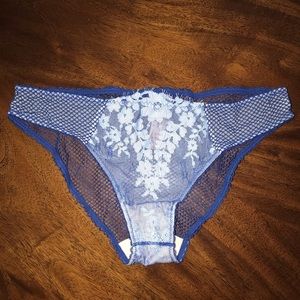(M) Victoria’s Secret cheekini panties NWT